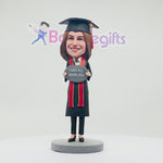 Bobblehead de graduation de fille personnalisée - Merci! Maman papa!