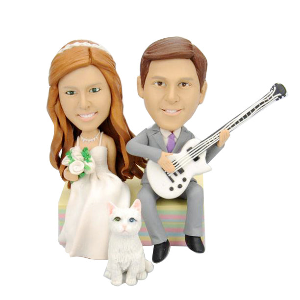 Couple de mariage personnalisé Bobblehead avec chat et guitare