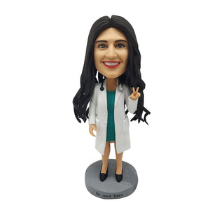 Belle poupée Bobblehead Doctor